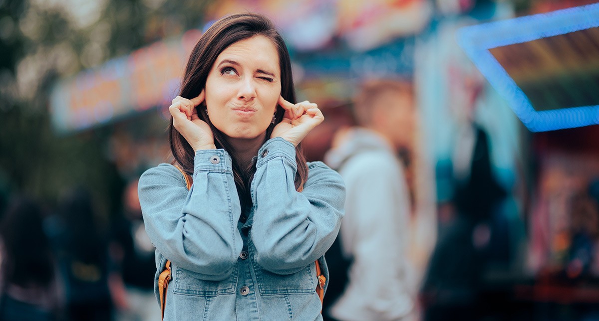 Melindungi Pendengaran Anda di Dunia yang Bising dengan Berbagai Jenis Pelindung Telinga