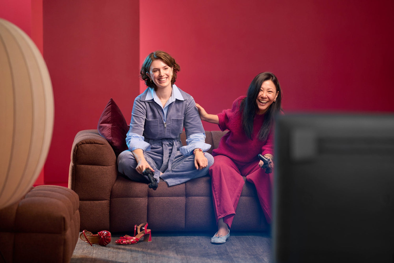 Tingkatkan Pengalaman Mendengar Anda Dengan Alat Bantu Dengar + TV Streamer