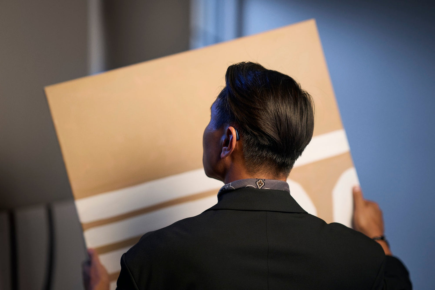 Mendengar Lebih Baik Tanpa Ada yang Tahu Anda Memakainya