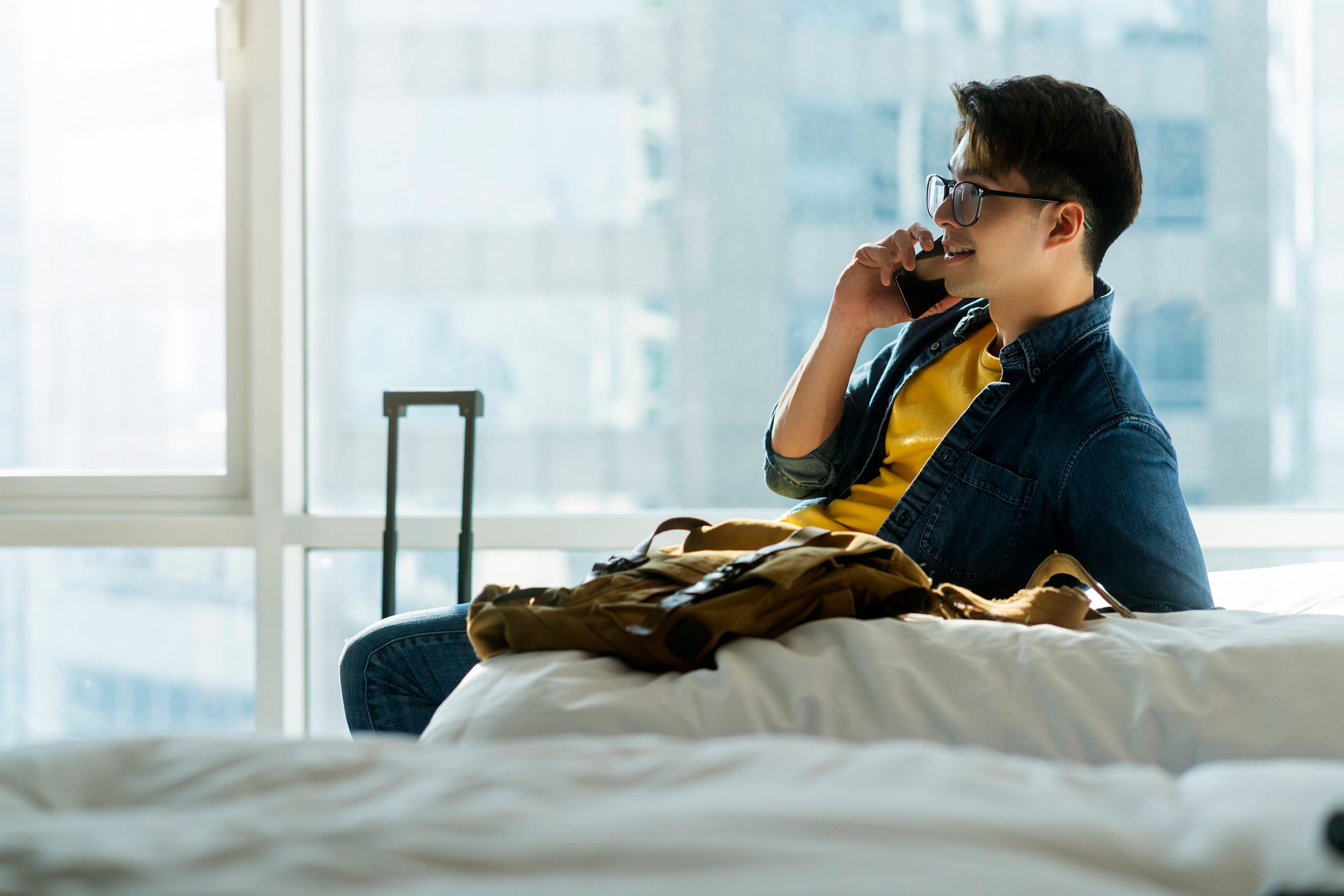 10 Tips Terbaik untuk Pengguna Alat Bantu Dengar Saat Booking Hotel
